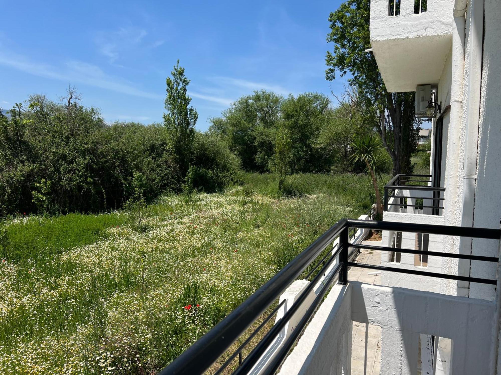 Zourpos Studios & Apartments Kalyves Exterior foto